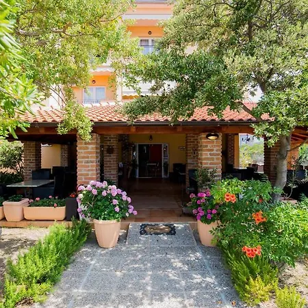 Tamaris Ξενοδοχείο Palit